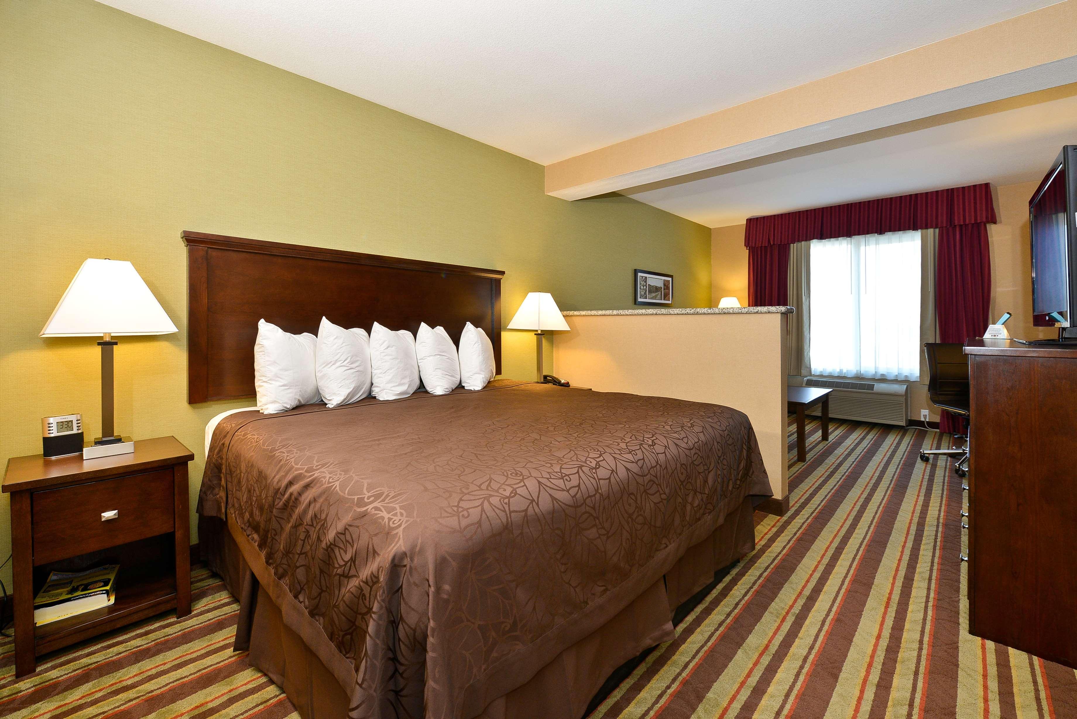 Best Western Wilsonville Inn & Suites Екстер'єр фото