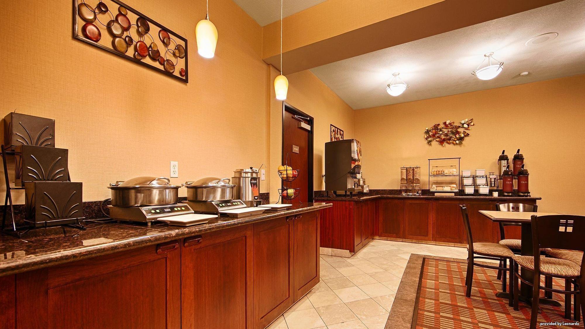 Best Western Wilsonville Inn & Suites Екстер'єр фото