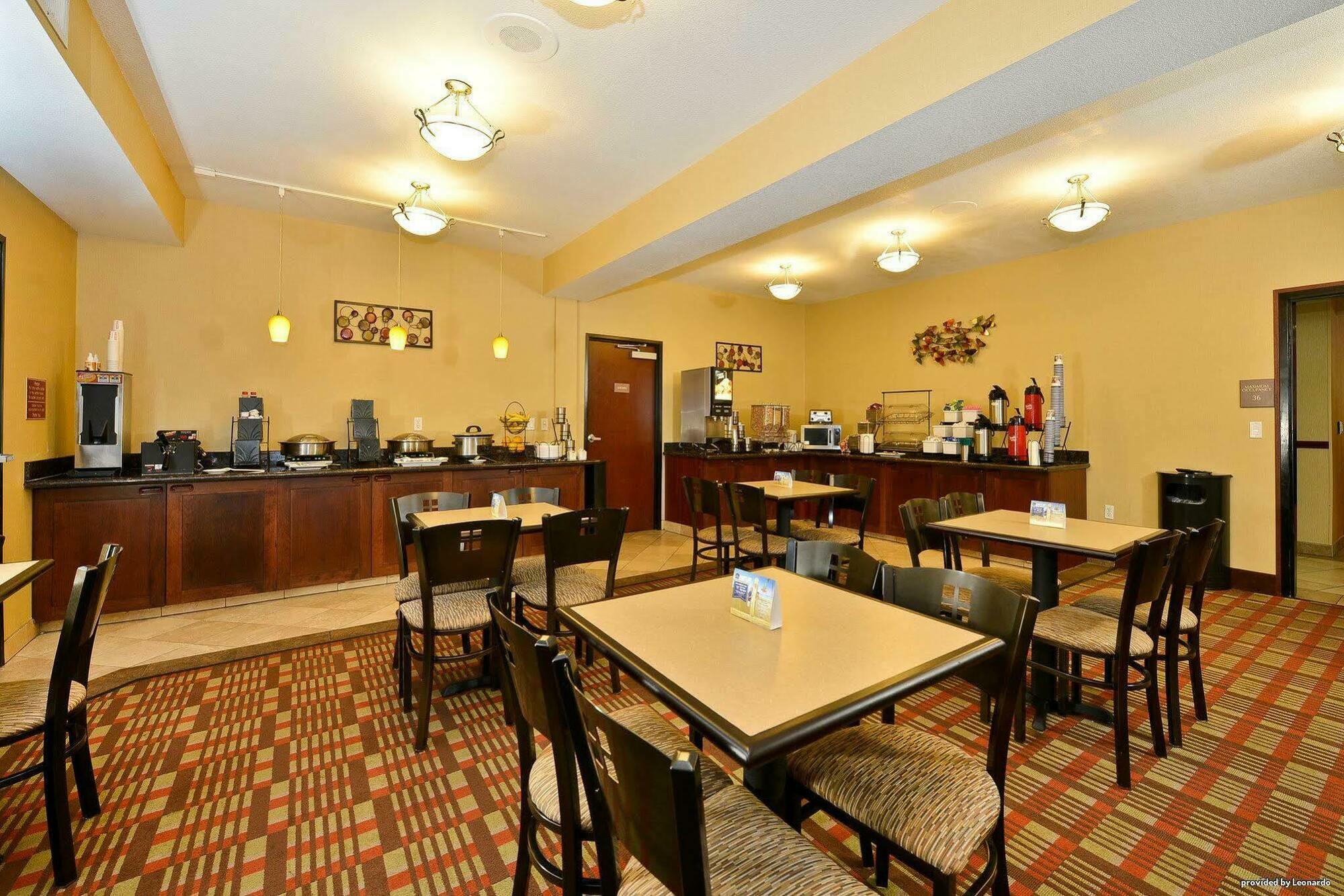 Best Western Wilsonville Inn & Suites Екстер'єр фото